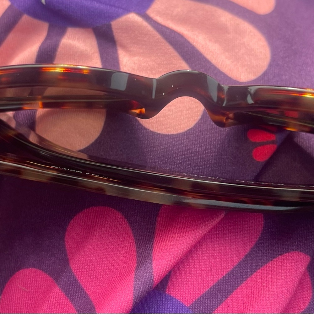 Ellen Tracy Tortoise Shell Sunglasses - image 4